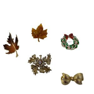 Womens Lot of 5 Brooches Estate Crystal Bow Christmas Fall Maple Leaf 0733